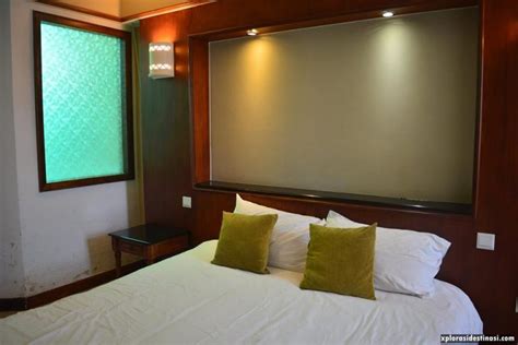 Port dickson ostrich show farm. percutian-romantik-lexis-water-chalet-port-dickson ...