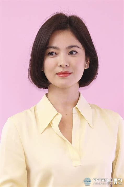 She gained international popularity through her leading roles in television dramas autumn in my heart (2000). Sao Hàn ngày 21/4: Song Hye Kyo bình thản đi sự kiện, từ ...