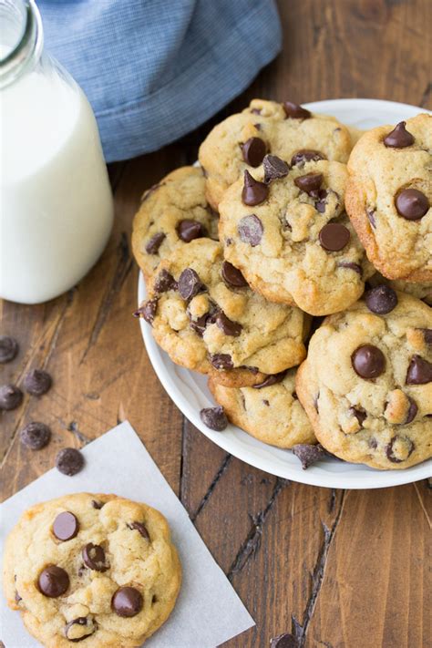 How to make chewy cookies. Our Favorite Soft and Chewy Chocolate Chip Cookies ...