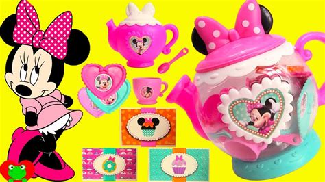 Minnie Mouse Hosting Tea Party With Daisy Youtube