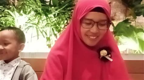 Traktiran Ultah Tante Elsa Di Wizzmi Malang Youtube