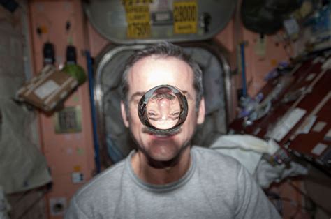 Chris Hadfield S Amazing Images Of Earth From Space Chris Hadfield Watches A Water Bubble