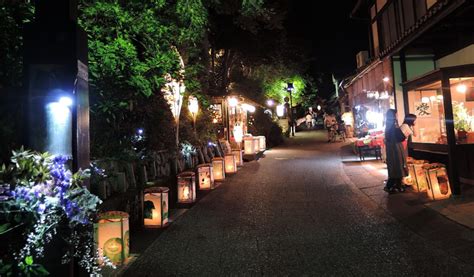 京都・京極井和井 愛宕古道街道灯し2018の様子