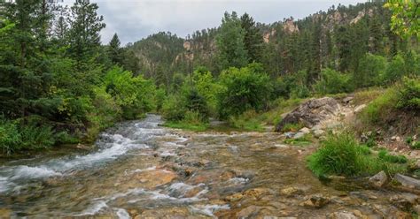 Spearfish Canyon Hiking For First Time Visitors — Sightdoing