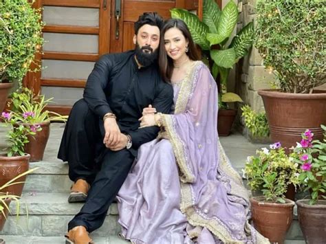 Shocking Revelations About Sana Javeds Divorce From 1st Husband