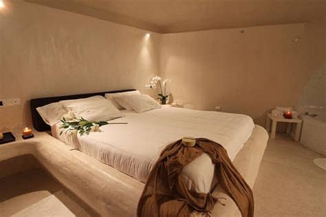 Hotel & spa rural las nubes resimleri. SIN ENTRAR EN TU CASA: Dormir en una cueva bioclimática