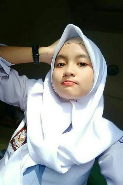 Foto Wanita Cantik Pakai Hijab Barangnesia Com