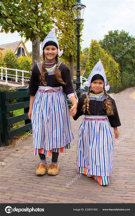 Netherlands Traditional Dress Photos