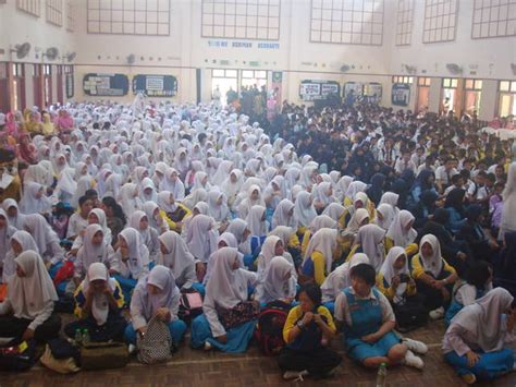 Cabaran integrasi antara kaum di malaysia: BAHASA ITU INDAH: ISU PERPADUAN : Tingkatkan interaksi ...