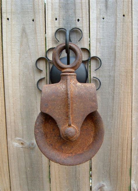Vintage Well Pulley Home Or Garden Decor Primitive