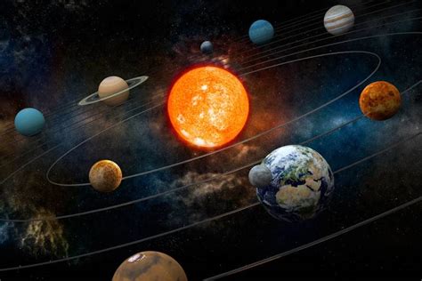 ماذا ينتج عن دوران القمر حول الشمس