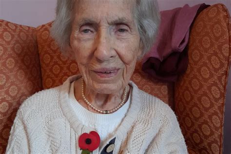 exceptional 103 year old ww2 veteran tells her story 80 years after women were first