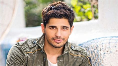 Ittefaq Actor Sidharth Malhotra On His Sex Life Its Exciting India Today