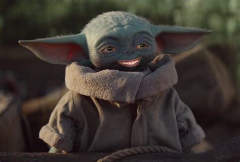 Photo Baby Yoda Smiling With Teeth