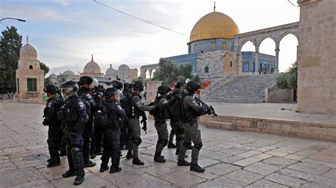 بعد اعتداء ضباط على مصور الأناضول الشرطة الإسرائيلية تصدر بيانا cnn arabic