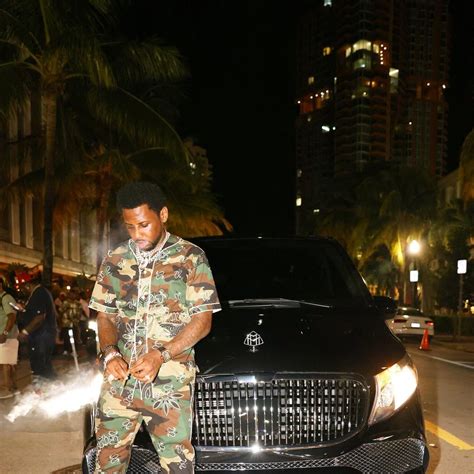 Rapper Fabolous Gives Tour Of The Mercedes Benz V Class With Maybach Gear Autoevolution