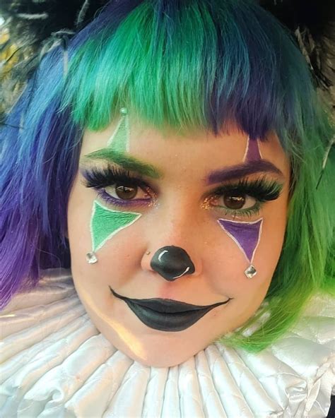 Cute Clown Girl Makeup In 2021 Girls Makeup Cute Clown Makeup