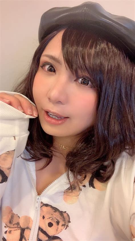 Chouzuki Maryou Highres 1girl Asian Brown Hair Hat Lipstick