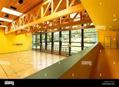 Public School Interior Wide Gym Stock Photo Alamy
