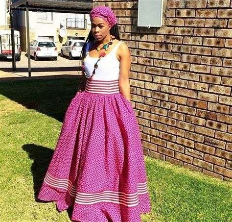Diski Diva Felicia Modise In A Pink Seshweshwe Skirt And Head Scarf Shweshwe Dresses African