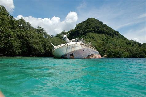 Shipwrecked World Discoverer Cruise Ship Sometimes Interesting