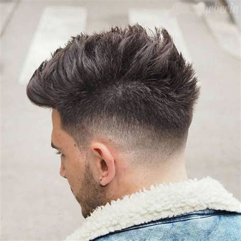 Discover the best hairstyles and most popular haircuts for men from classic to trendy. 2018 Short Haircuts for Men - 17 Great Short Hair Ideas ...