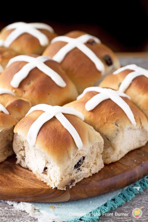 Hot Cross Buns Are A Traditional Easter Treat Easter Dinner Easter