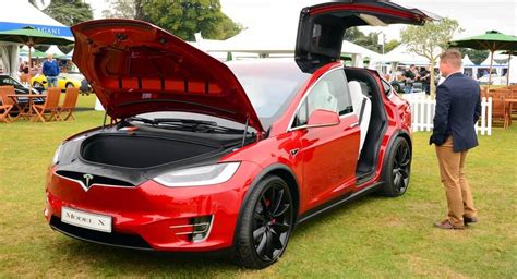 Model x ini merupakan jenis mobil suv yang dimiliki oleh tesla yang juga dibekali dengan mesin bertenaga listrik yang mampu melesat dengan kecepatan 100km/jam hanya dalam waktu 2,9 detik saja. Tesla-Model-X-30 | AutonetMagz :: Review Mobil dan Motor ...