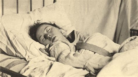 Haunting Portraits Of Disturbed Female Patients Show True Horror Of Infamous 19th Century Mental