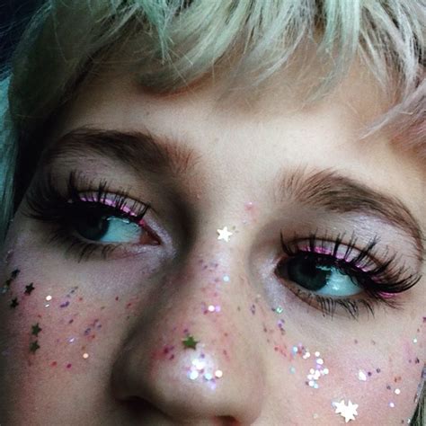Glitter Freckles Makeup Inspiration Cute Makeup Aesthetic Makeup