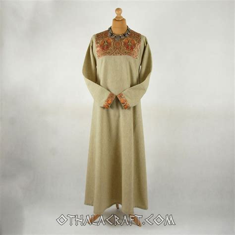Woolen Dress With Brocade Silk Othalacraft