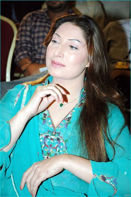 Saima Noor Profile Biodata Updates And Latest Pictures Fanphobia Celebrities Database