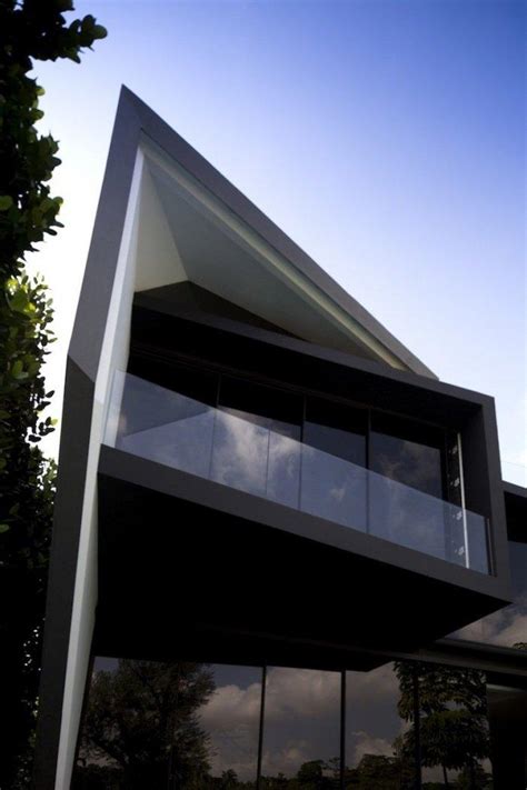 The Contemporary Diamond House By Formwerkz Architects Founterior