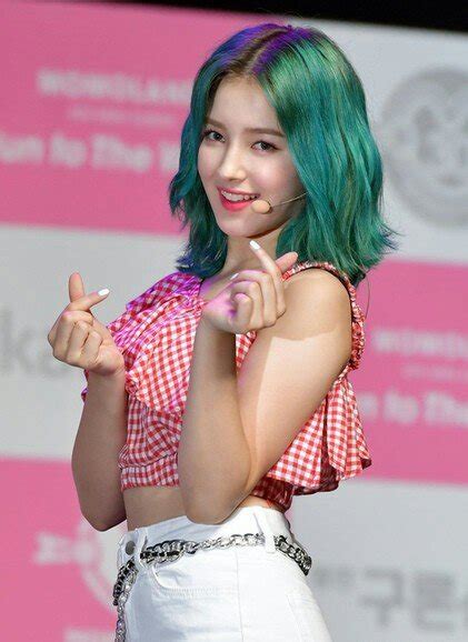 Nancys Green Hair ♥ Pt 1 Momoland🎫🎡 Amino