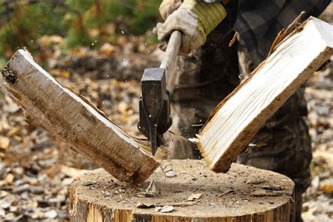 How To Split Wood Using An Axe Or Maul