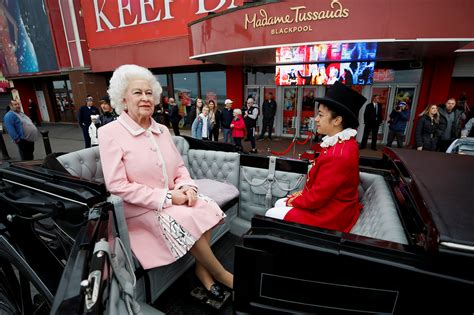 Queen Elizabeths Madame Tussauds Wax Figure Unveiled