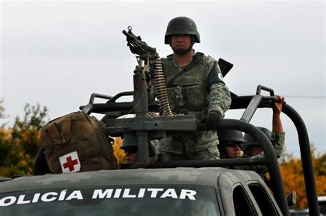 Mexican Army Troops Attacked By Pro Cartel Residents Military News