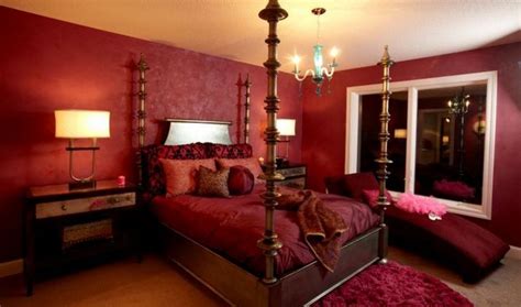 Here, you will find amazing decorating ideas with red for your living. Monochromatic Style in the Bedroom: One Color, Many Meanings