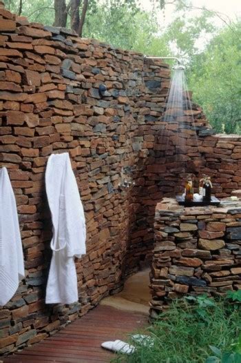 30 Amazing Outdoor Showers ~ Page 27 Of 27 ~ Bees And Roses
