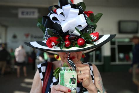 20 Of The Zaniest And Most Extravagant Hats At The Kentucky Derby For