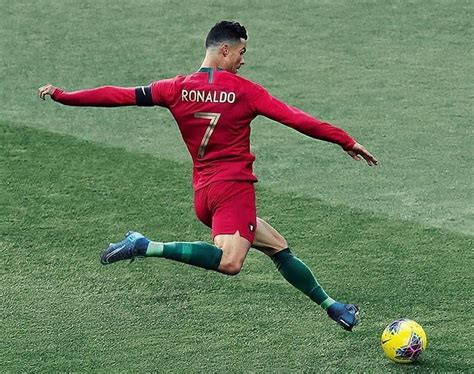 Cristiano Ronaldo Agranda Su Leyenda Al Anotar Su Gol N°700 — Rockandpop