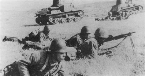 Pengenalan peristiwa 13 mei 1969 merupakan satu tragedi berdarah yang banyak meninggalkan kesan terhadap politik, ekonomi dan sosial masyarakat kronologi. PERISTIWA 13 MEI 1969: PUNCA-PUNCA YANG MEMBAWA PERISTIWA ...