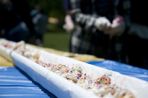 Slideshow Webster Surpasses World Record For Longest Ice Cream Dessert Webster Journal