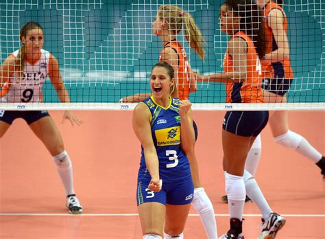 Baixe agora o aplicativo vôlei brasil, faça seu cadastro e receba todas as novidades das competições, alertas dos seus jogos favoritos, além de assistir a vídeos ao vivo. Fotos: Brasil enfrenta Holanda pelo Mundial feminino de vôlei - 02/10/2014 - UOL Esporte