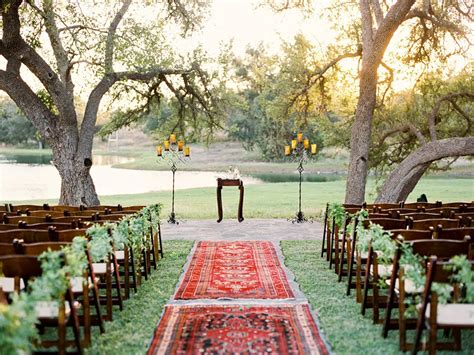 You'll want a floaty and relaxed dress with a graceful look. Must-See Outdoor Wedding Venues | CHWV