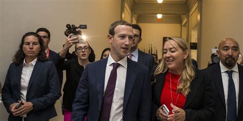 Zuckerberg Meets With Trump Faces Tough Questions From Senators Wsj