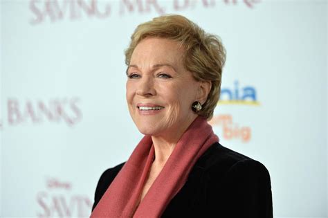 Why Isnt Julie Andrews In The New Mary Poppins Out Of Respect