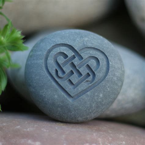 Celtic Heart Engraved Pebble Symbol Of Love Sjengraving