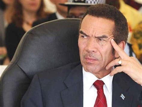 Botswana Tribunal emite mandato de prisão contra ex presidente Ian Khama MMO