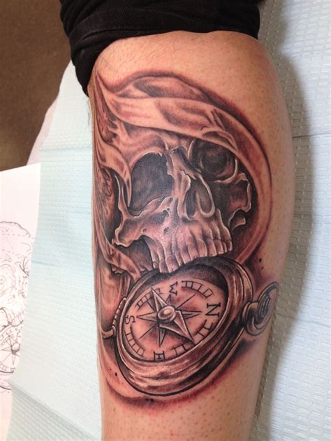 Skull And Compass Compass Tattoo Ideas Projects To Try Skull Ink Tattoos Tatuajes Tattoo